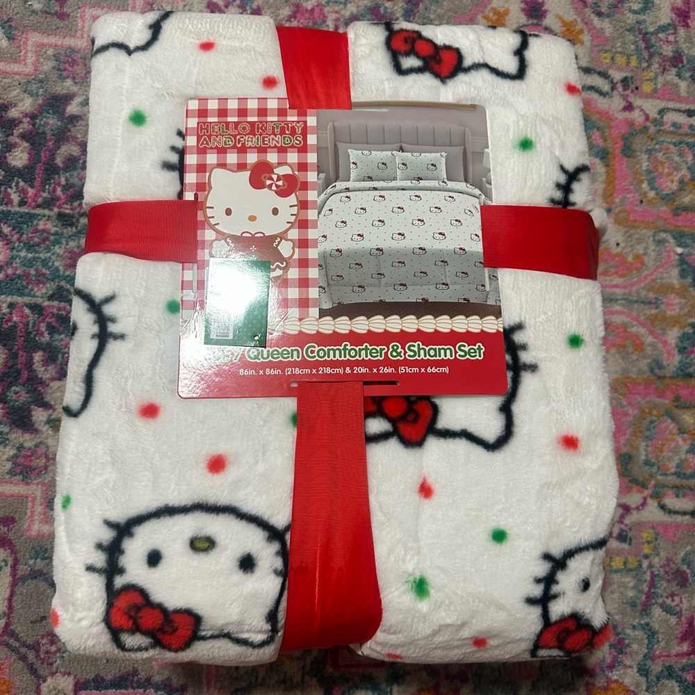 Xmas Hello Kitty Comforter & Sham Set